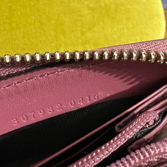 Authentic GUCCI GG Pink Leather Zip-Around Wallet - Gently Used - Picture 3 of 6
